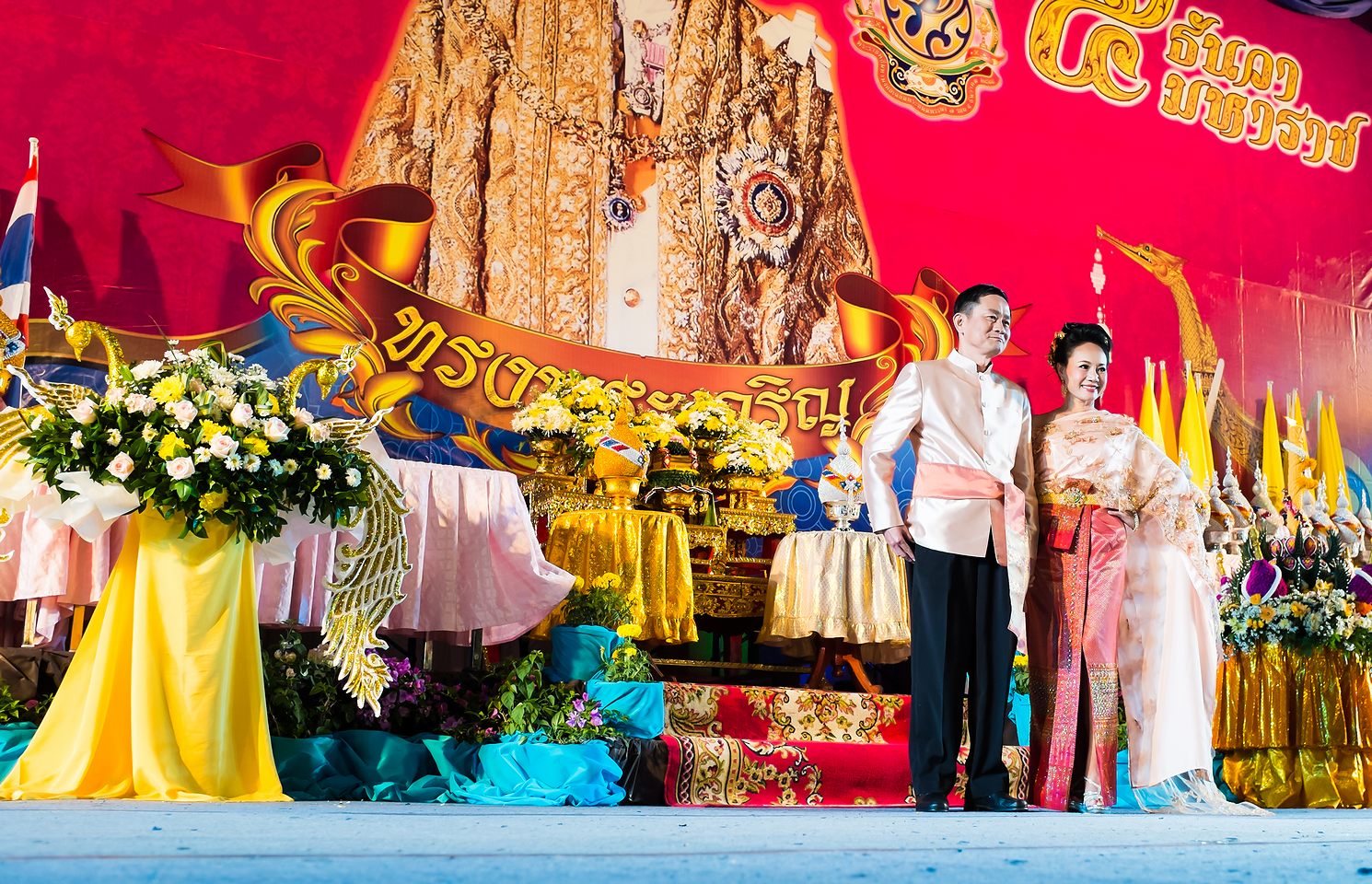 Thung Sri Muang 2015 - urodziny króla Tajlandii - Zdjęcie 5 z 26